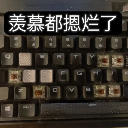 DƬ